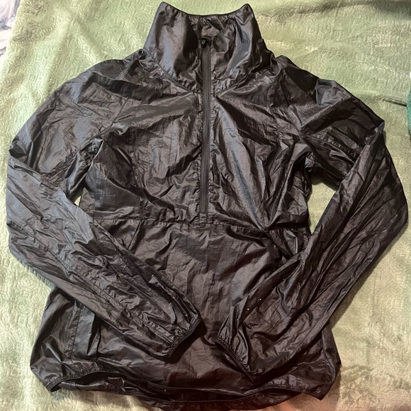 Lululemon Run With it Jacket - Picture 3 of 11